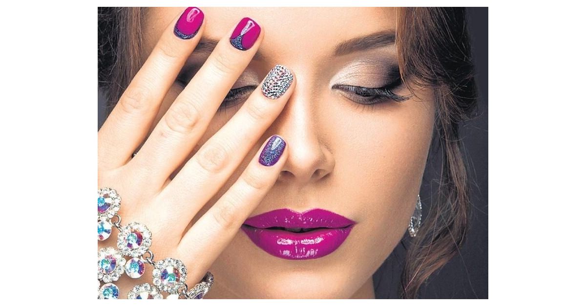 Produse Profesionale NailsUp și Zolla în Germania –Livrare Rapidă, Calitate Premium și Cadouri Surpriză