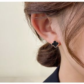 Cercei Aurii cu Model Floare Neagra