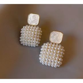 Cercei Eleganti cu Perle Model Patrat